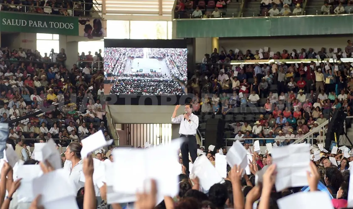 Anuncia EPN inscripción de 8 millones de personas