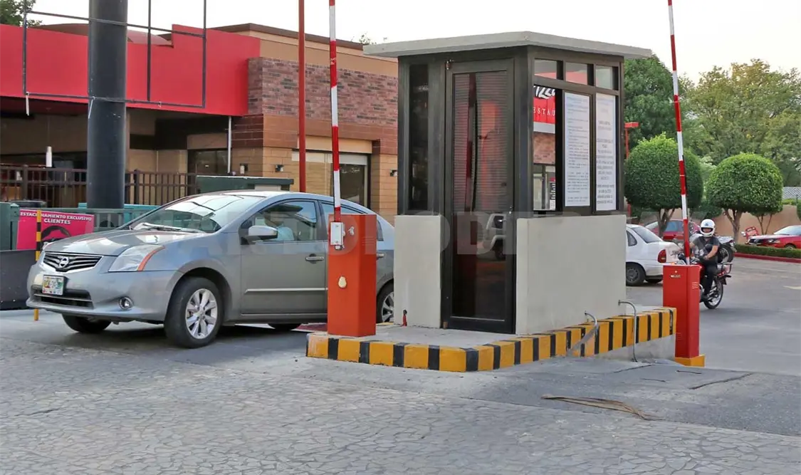 Plazas se suman a eliminación de cobros