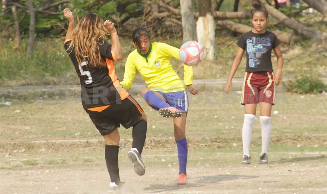 La Roma se mantiene en la cima de la tabla