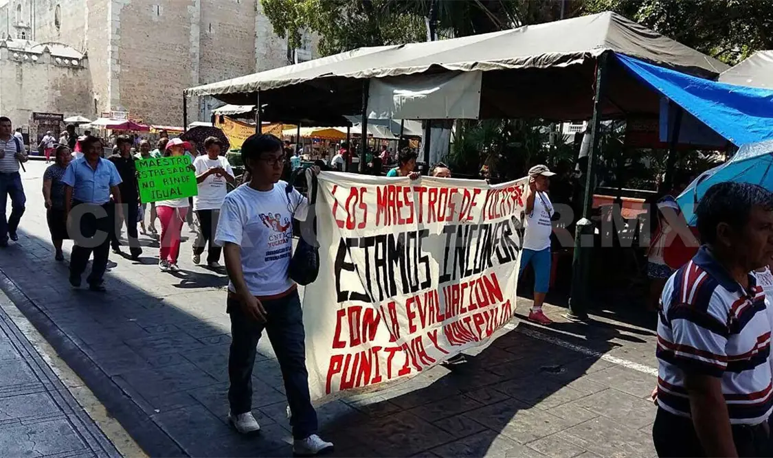 Protestas dañan economía y turismo
