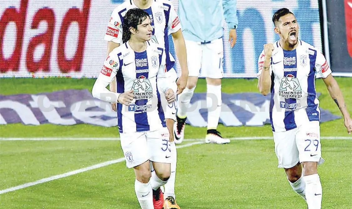 Pachuca derrota a Monterey y al arbitro