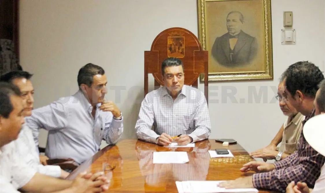 Ganaderos se reúnen con Rutilio Escandón