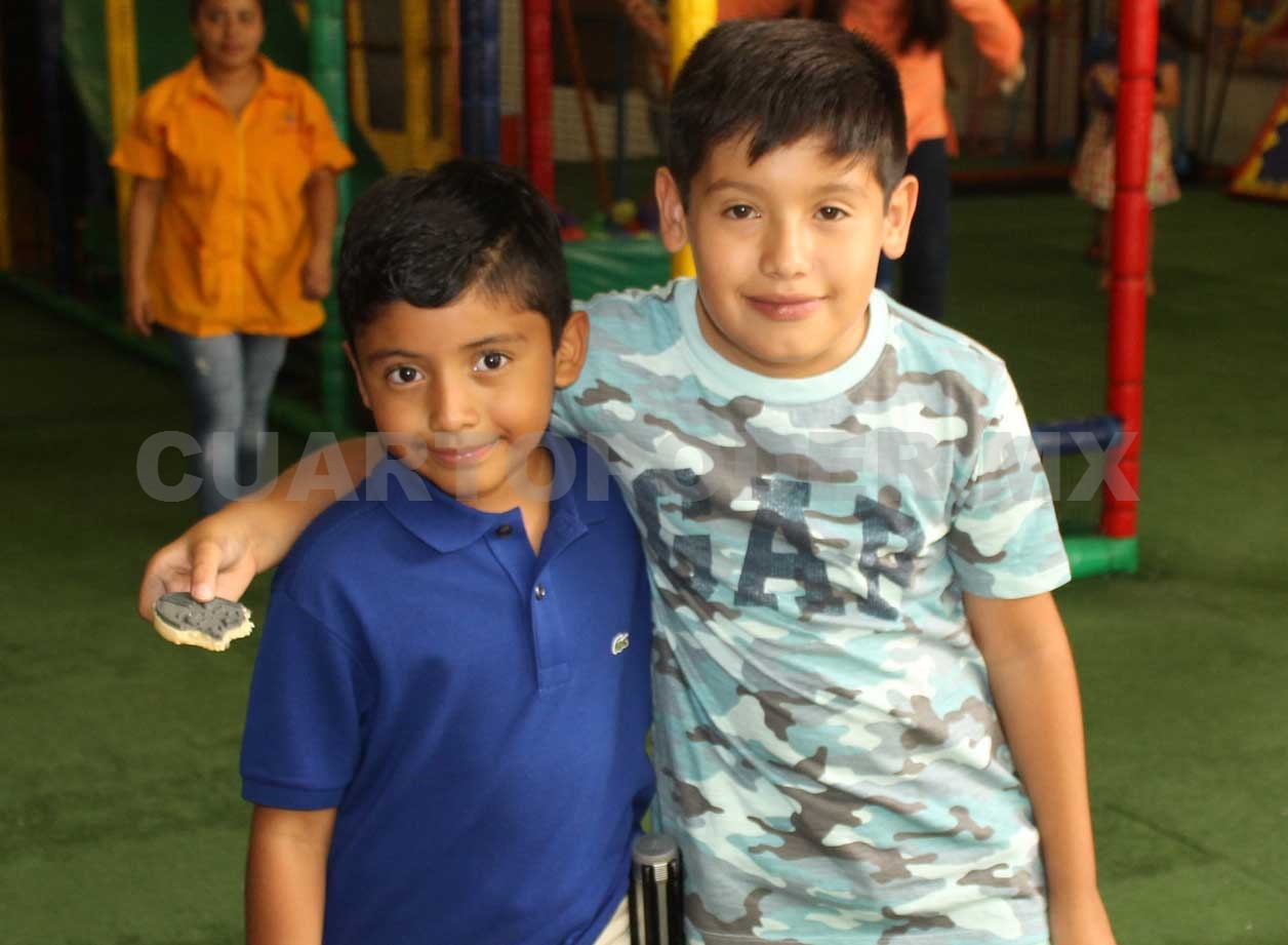 Felicidades, Emilio