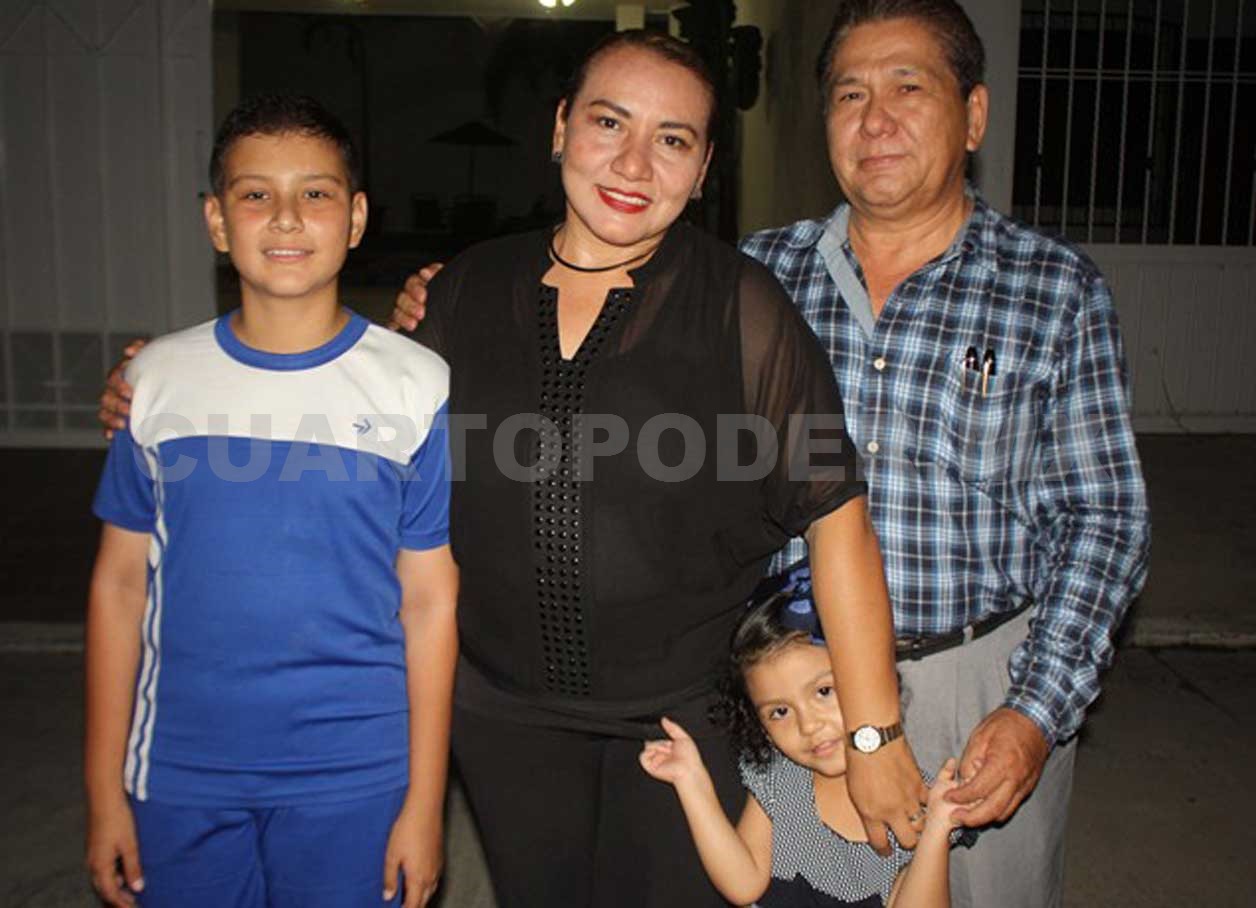 Vecinos conviven en armonía