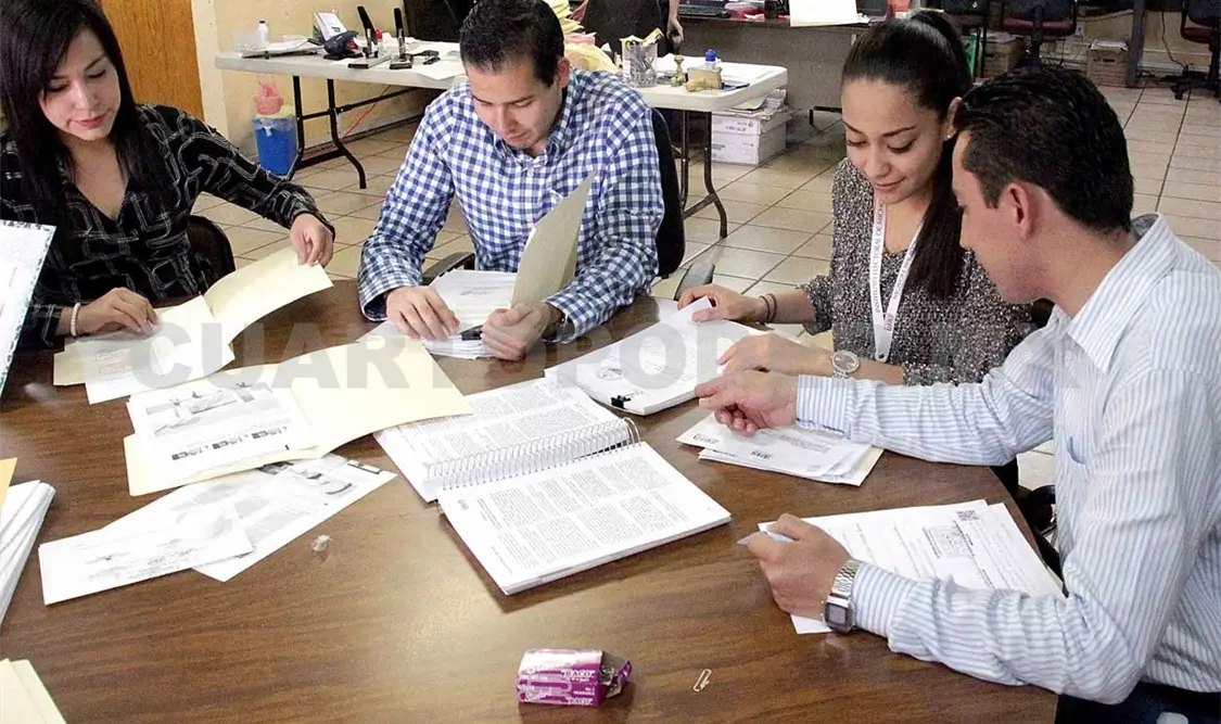 Verifican legalidad en contratos de docentes