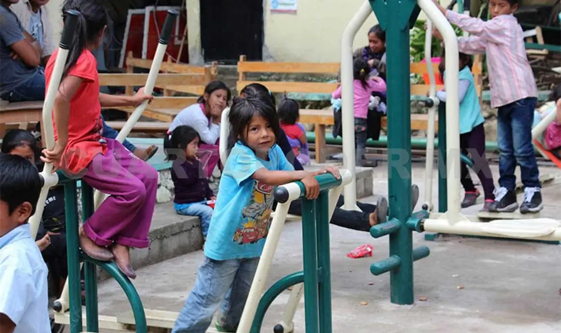 Continúa la ayuda humanitaria en Chenalhó