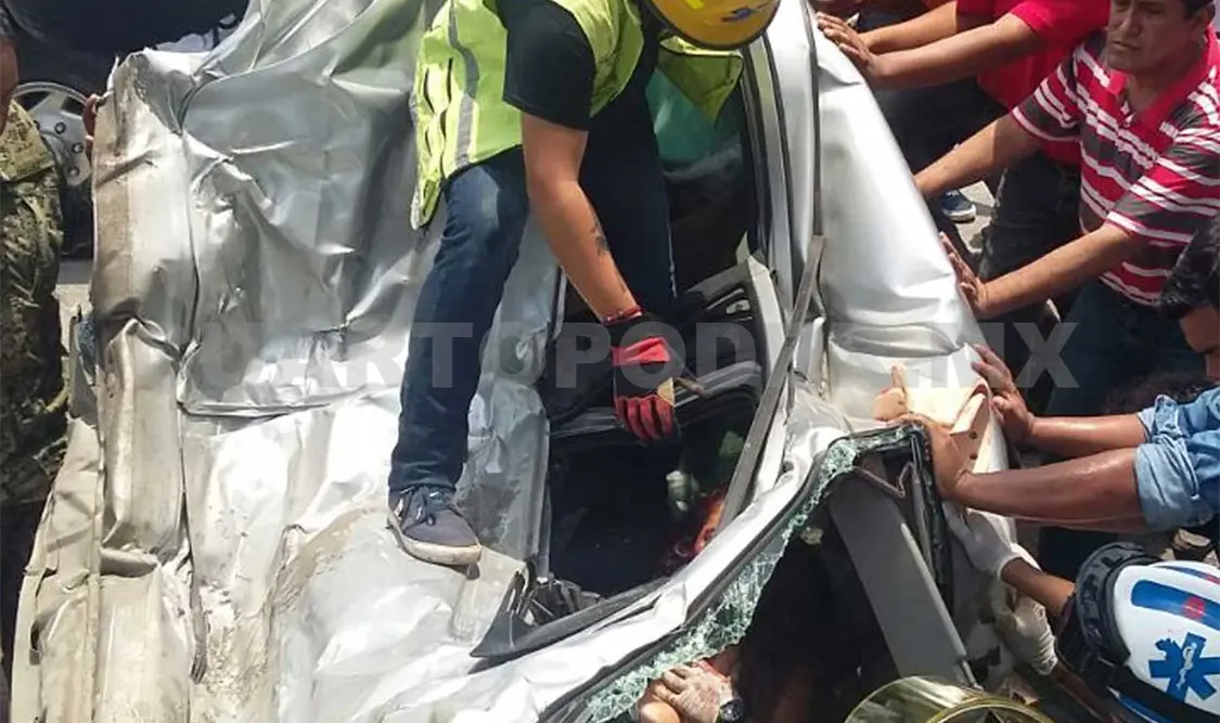 Muere mujer tras choque