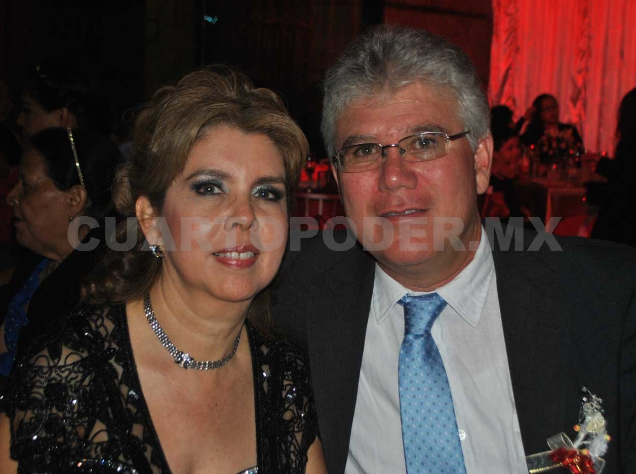 Emotiva velada para Zaira y Fredy