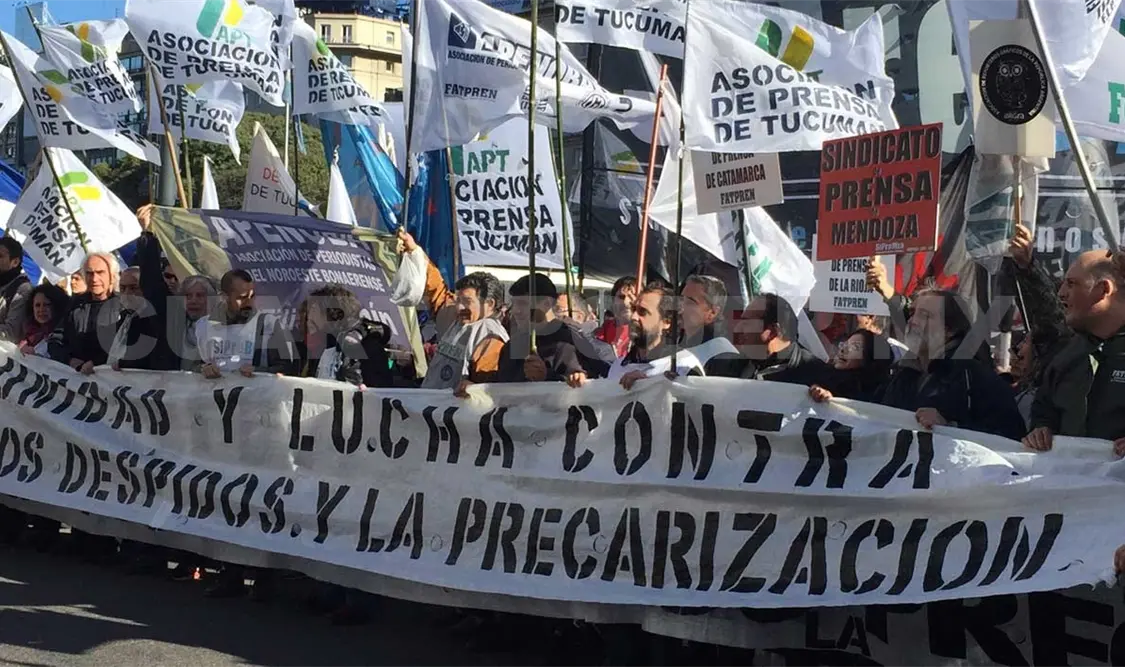 Reclaman periodistas derechos