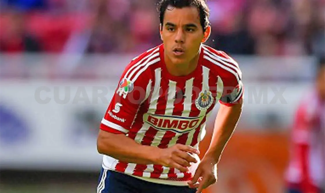 Se reportó con Chivas pero con futuro en duda