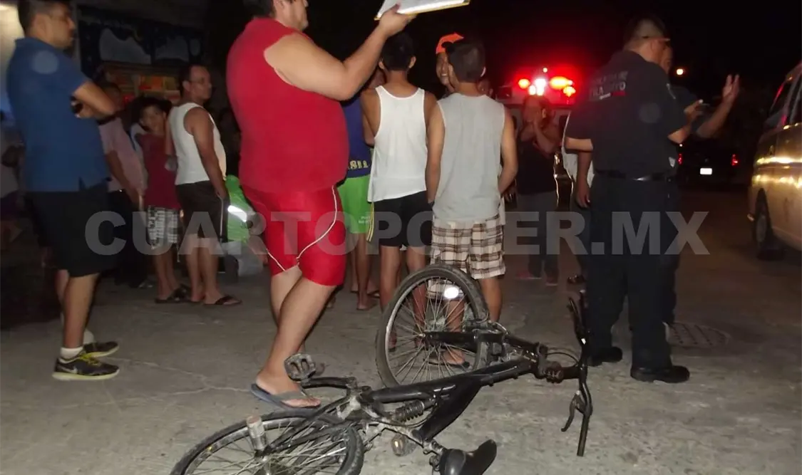 Bicicleta desenfrenada choca contra un Jetta