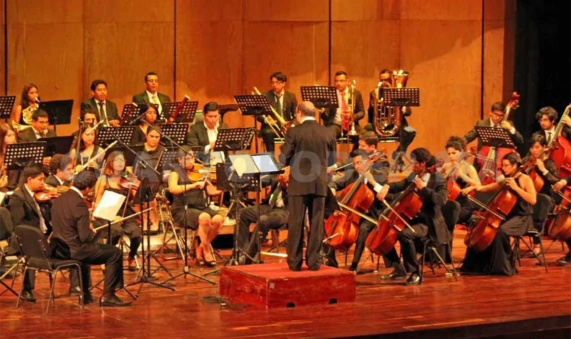La Orquesta Sinfónica de Chiapas en el Teatro de la Ciudad Emilio Rabasa. Cortesía
