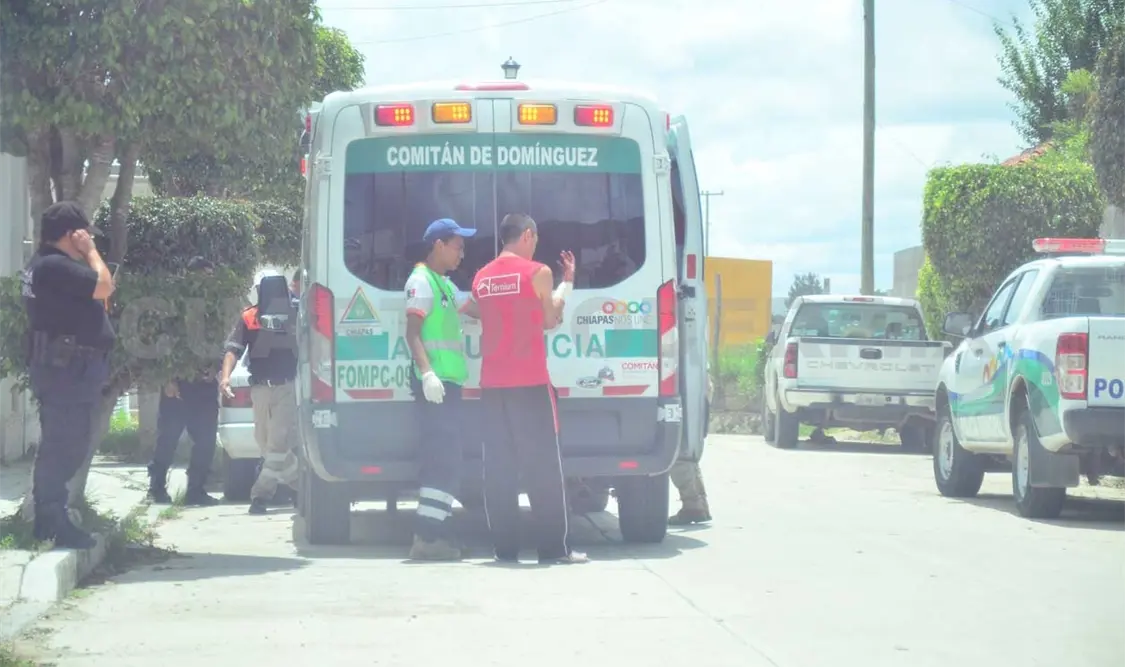 Hombre se corta las venas