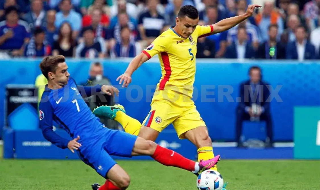 Francia se impone 2-1 a Rumania