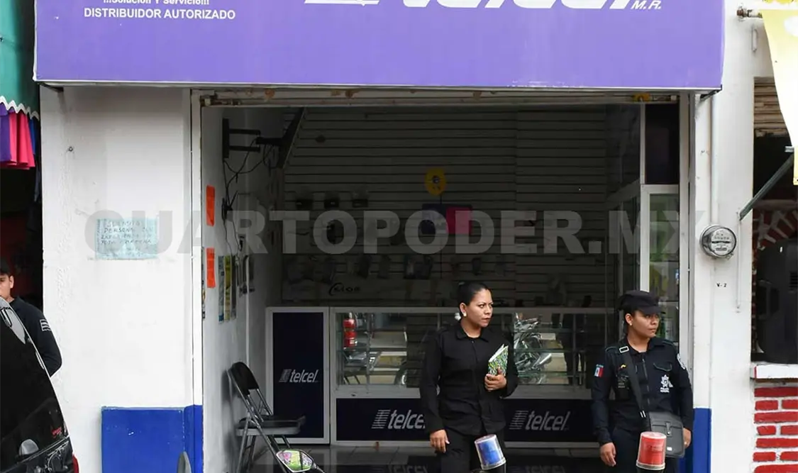 Este negocio de telefonía celular ubicado en el Mercado Municipal de Villaflores fue saqueado por sujetos desconocidos. Dalia Villatoro / CP
