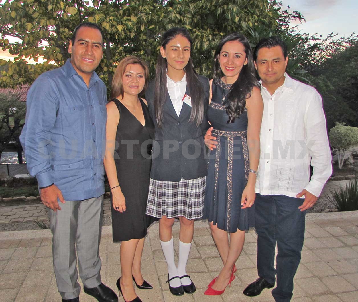 Alumnos confirman su fe
