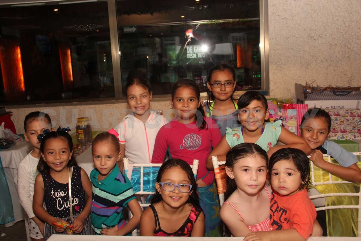 Pool party para Valeria