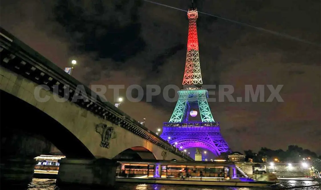 La torre Eiffel se iluminó con la bandera LGBT
