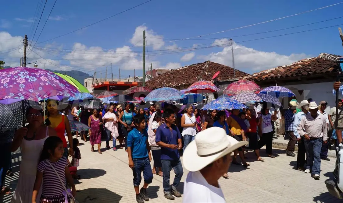 Reclaman incumplimiento de “ley seca” en Altamirano