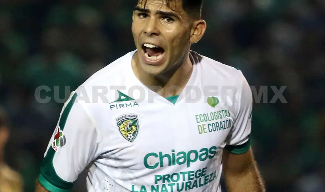 Firman a Silvio Romero por tres años