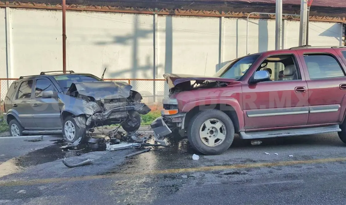 Chocan camionetas en Tapachula; sólo hubo crisis nerviosa