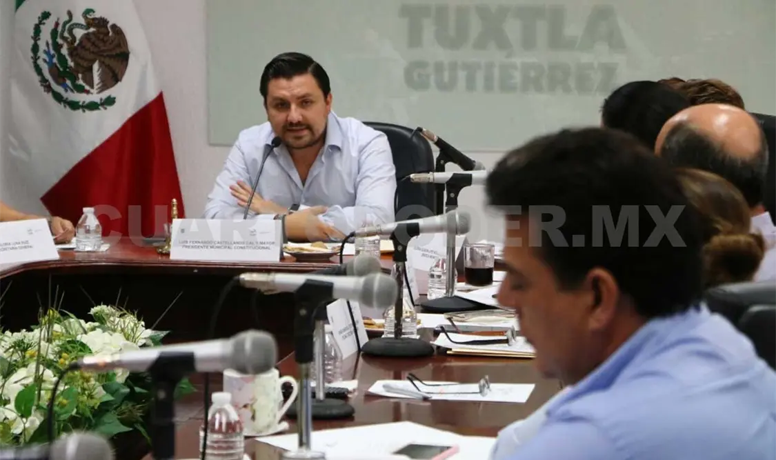 Instruye Castellanos al Gabinete municipal entregar “3de3”