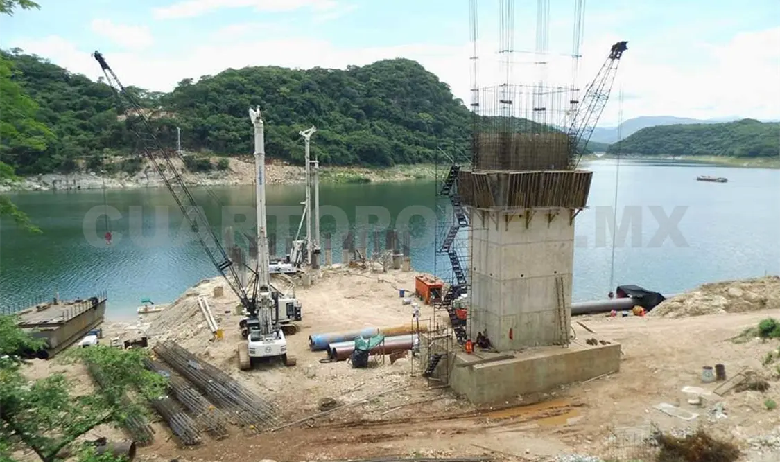Obreros suspenden de nuevo construcción de puente atirantado