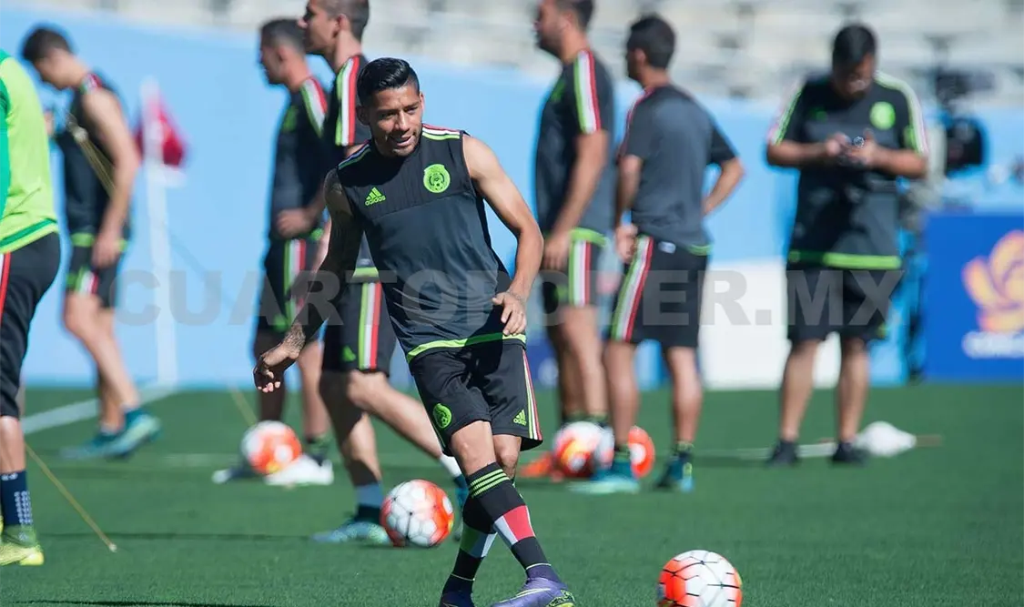 Tri confirma baja de Aquino para enfrentar a Chile