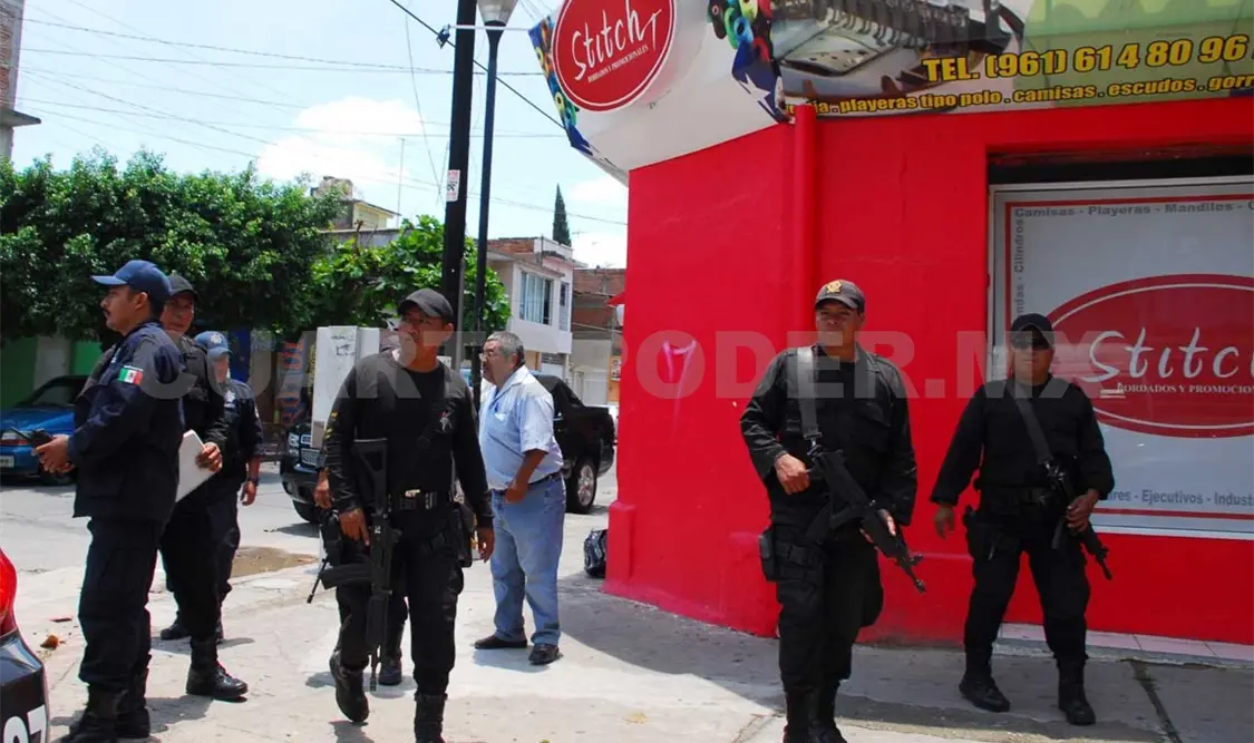 Entre balazos roban 81 mil pesos a cuentahabiente