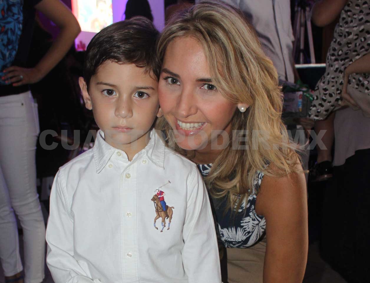 Rebeca y Luis festejan al estilo Star Wars