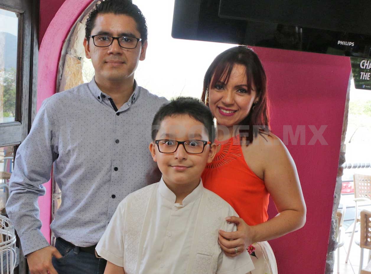 Con mucha fe, Sebastián recibió la comunión