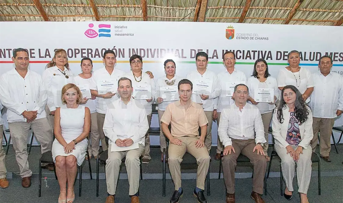 Velasco Coello reconoció que aún falta mucho por hacer, consideró que con la suma de esfuerzos, Chiapas va por buen camino. CP
