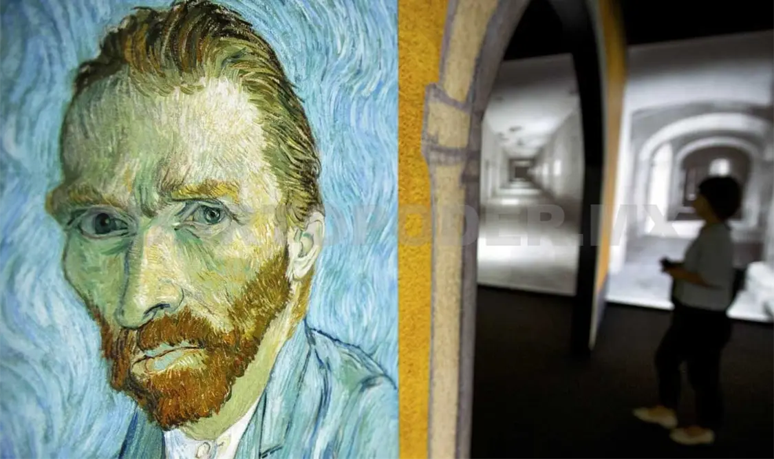 Autorretrato en la exposición dedicada a la obra de Van Gogh. Cortesía