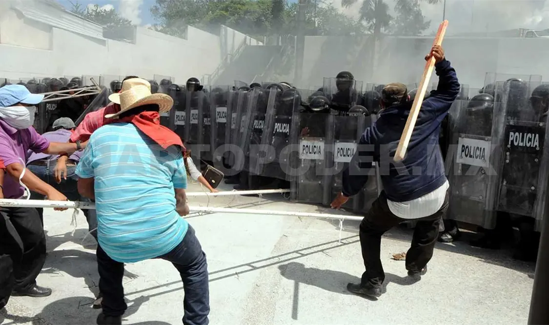 Piden resolver conflicto magisterial
