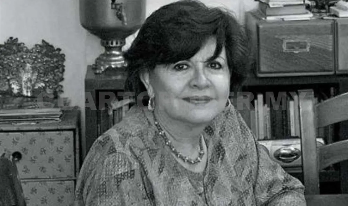 La poeta Elva Macías
