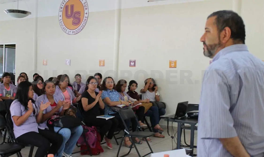 Realizan conferencia sobre “Violencia en el noviazgo“
