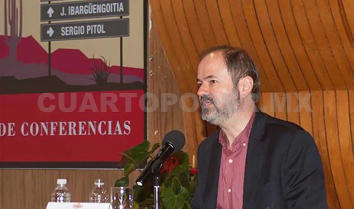 Juan Villoro hablando sobre Rulfo. Cortesía