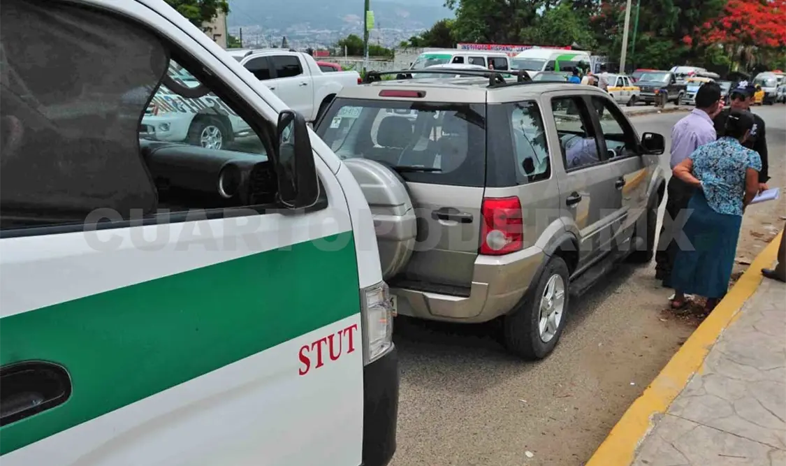 El accidente ocurrió la tarde del sábado sobre la carretera a Villaflores, a la altura del Libramiento Sur. Rafael Cabrera / CP