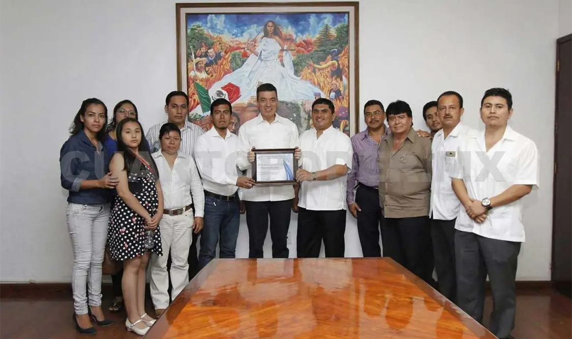 Reconocen Comisión para la Defensa de Derechos Humanos