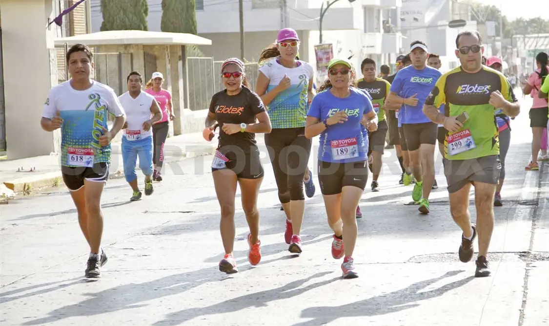 Más de 500 en la Carrera del Día del Ingeniero