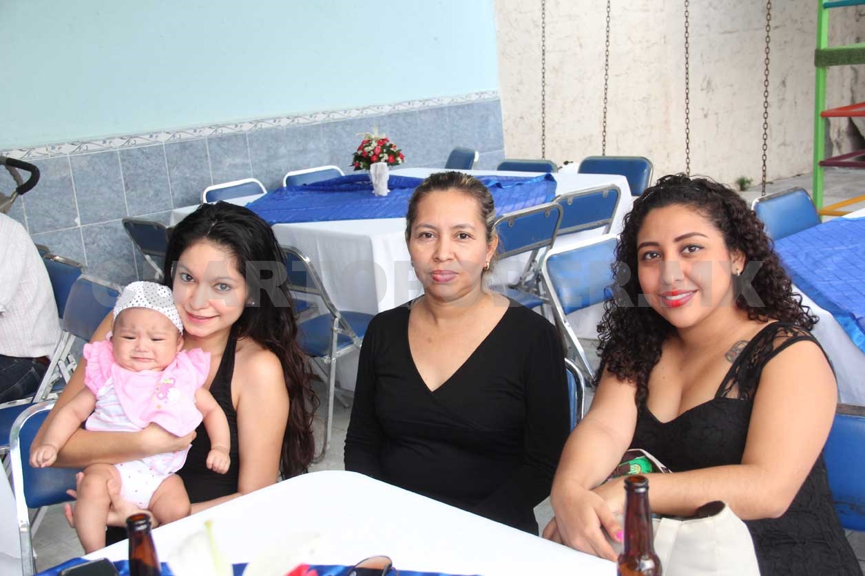 Roxana festejó su graduación