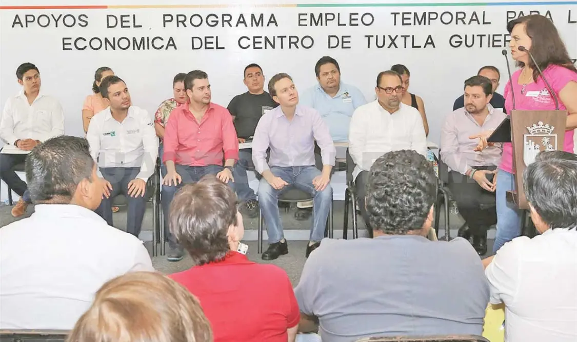 Entrega MVC apoyos a comerciantes afectados por paro