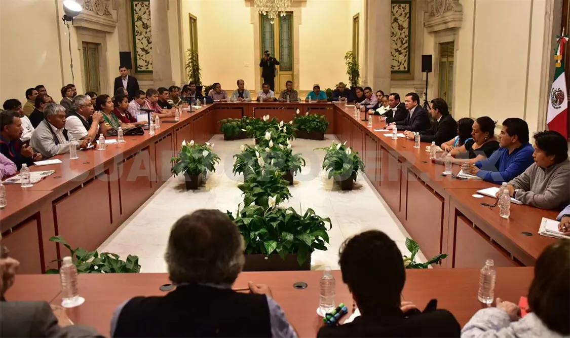 Piden levantar bloqueos para diálogo