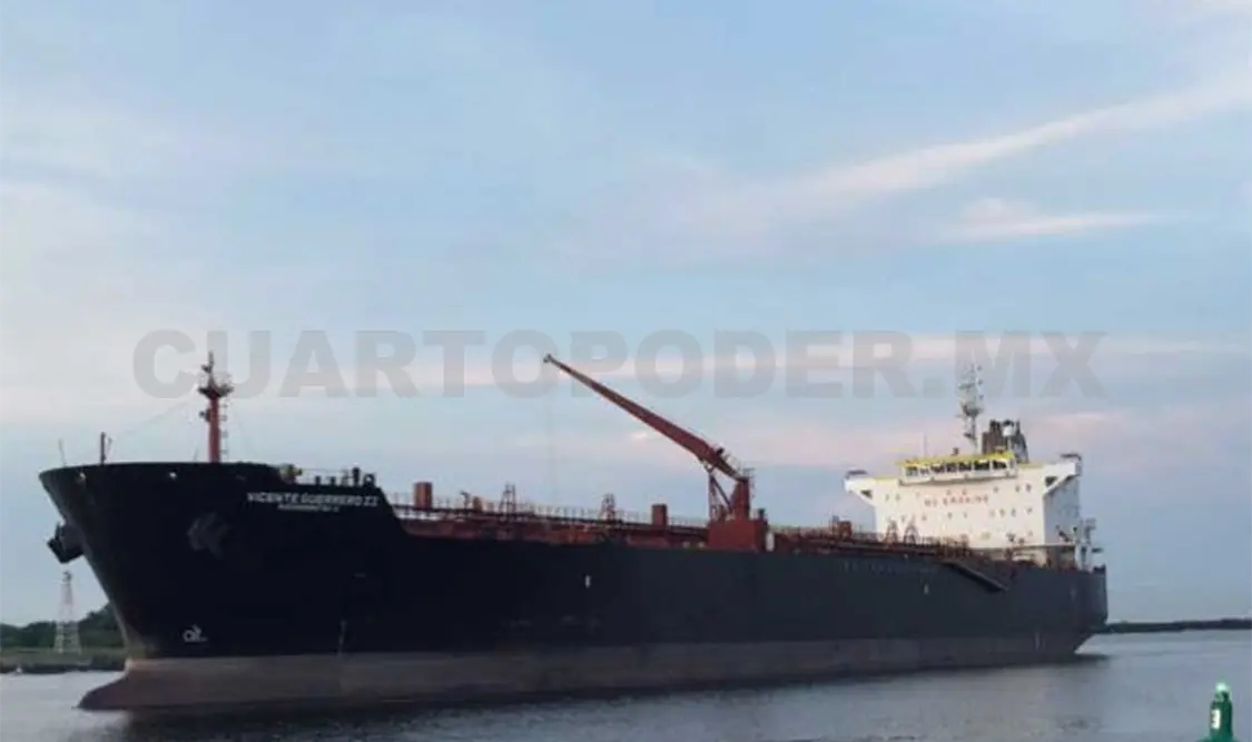 Arriba a Puerto Chiapas buque con combustibles