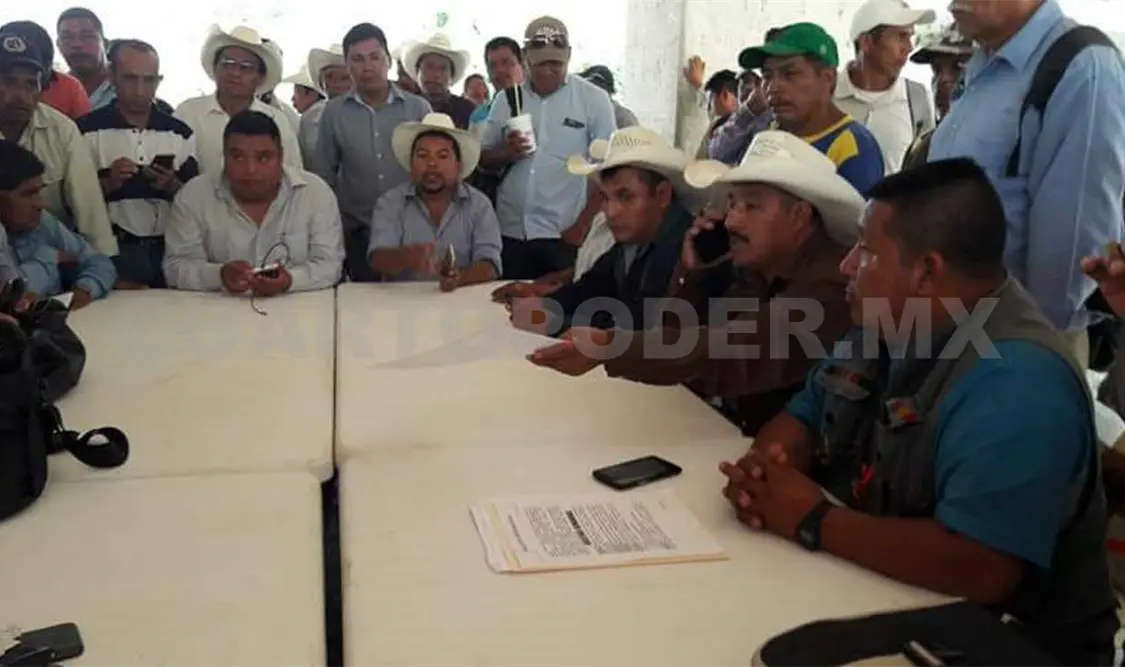 Exigen cumplimiento de compromisos