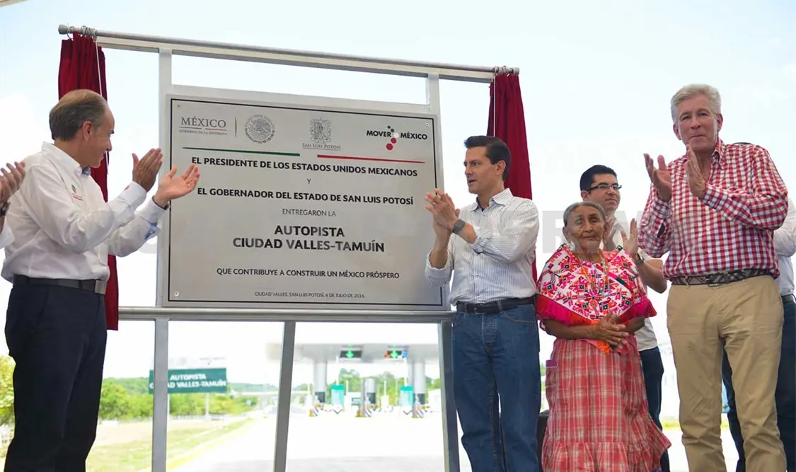EPN: Mejorar conectividad atraerá inversión al país