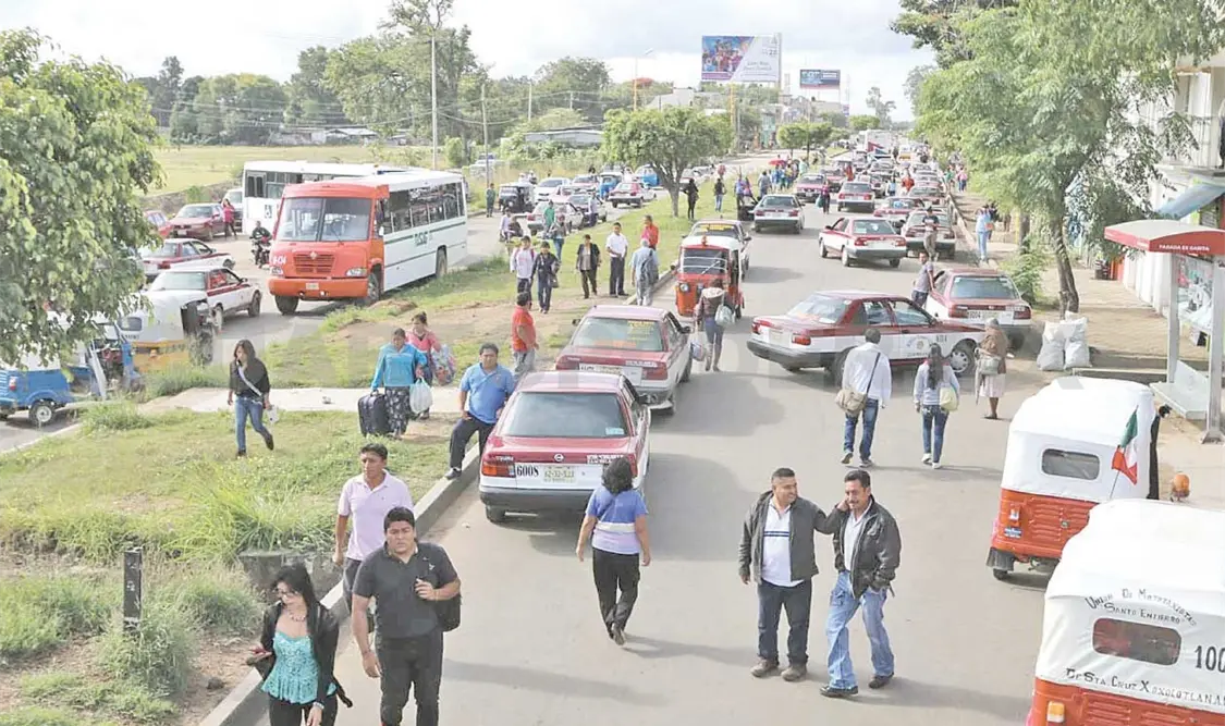 Camioneros piden liberar carreteras