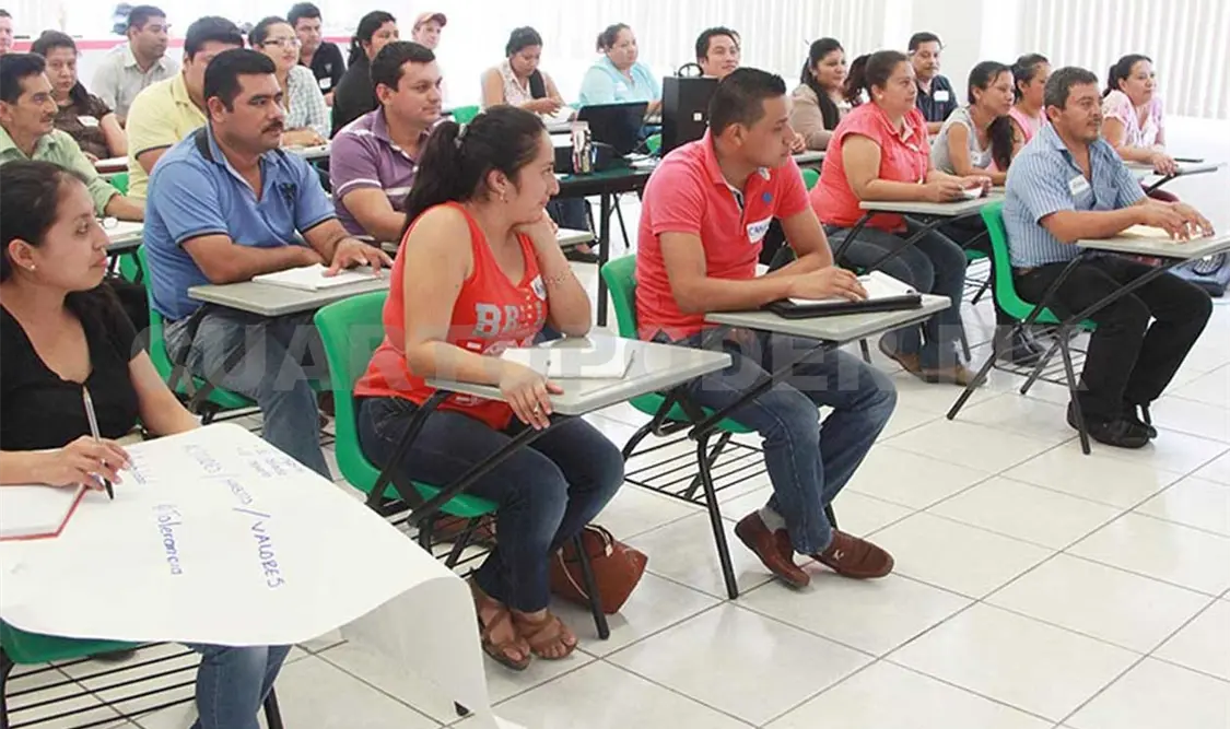 Capacitan a personal para mejores servicios