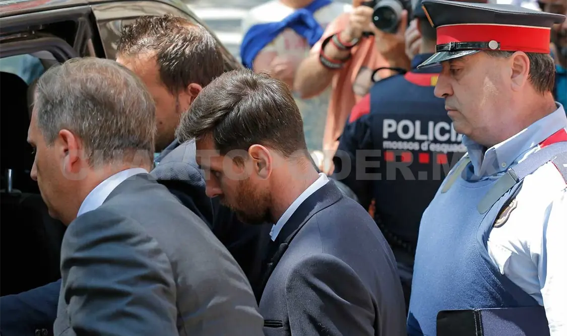 Justicia española condena a Messi y a su padre a 21 meses