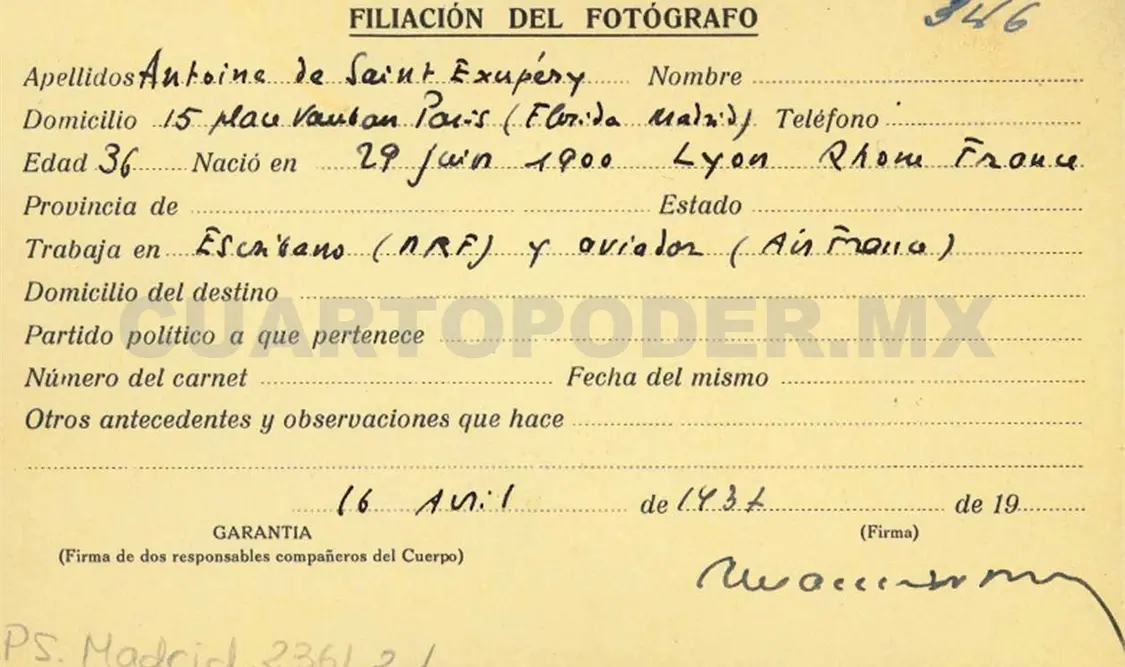 El documento con el que se acreditaba al escritor de El Principito. Cortesía